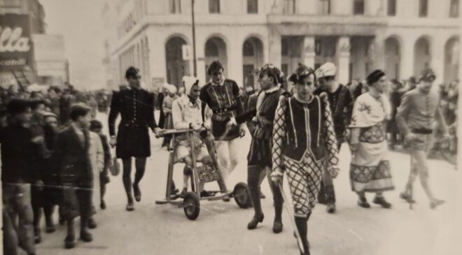 Carnevale in Piazza Insurrezione. Anni 40.